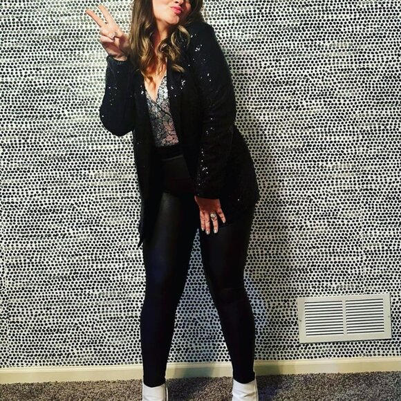 boohoo plus size 14 wrap tank top bodysuit in black and silver sequins - Picture 3 of 9